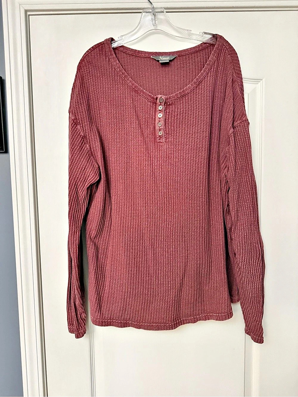 Natural Reflections Long Sleeve Henley Top in Purple Size Medium Like New